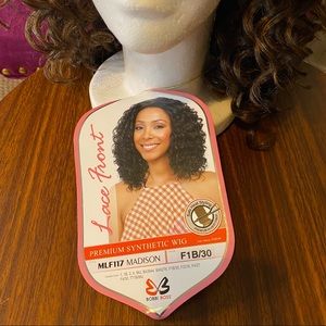NWT Bobbi Boss lace front wig